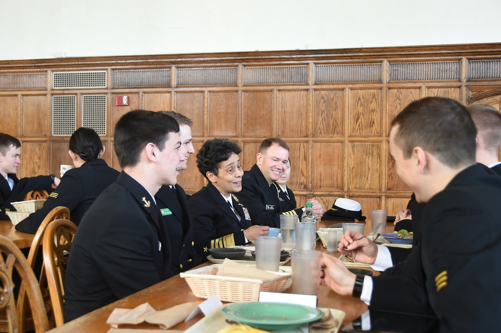 Notre Dame Naval Reserve Officers Training Corps' Naval Leadership Weekend