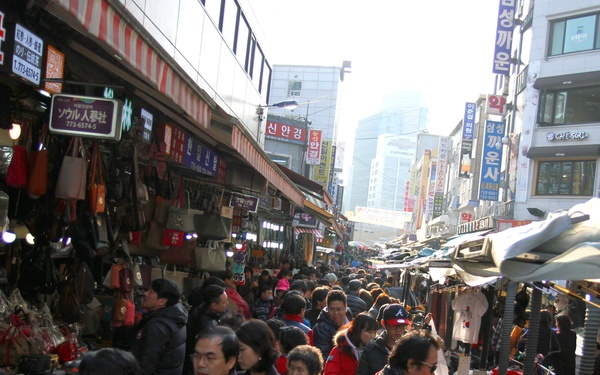 Siblings meet in Seoul