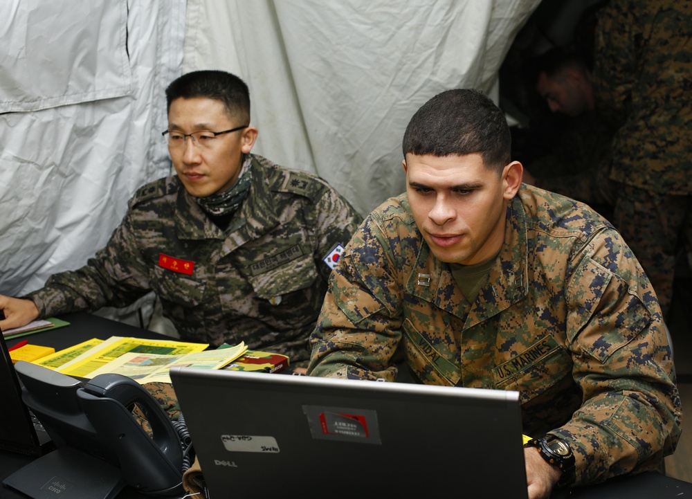 U.S. Marines and ROK Marines participate in Exercise Key Resolve 15