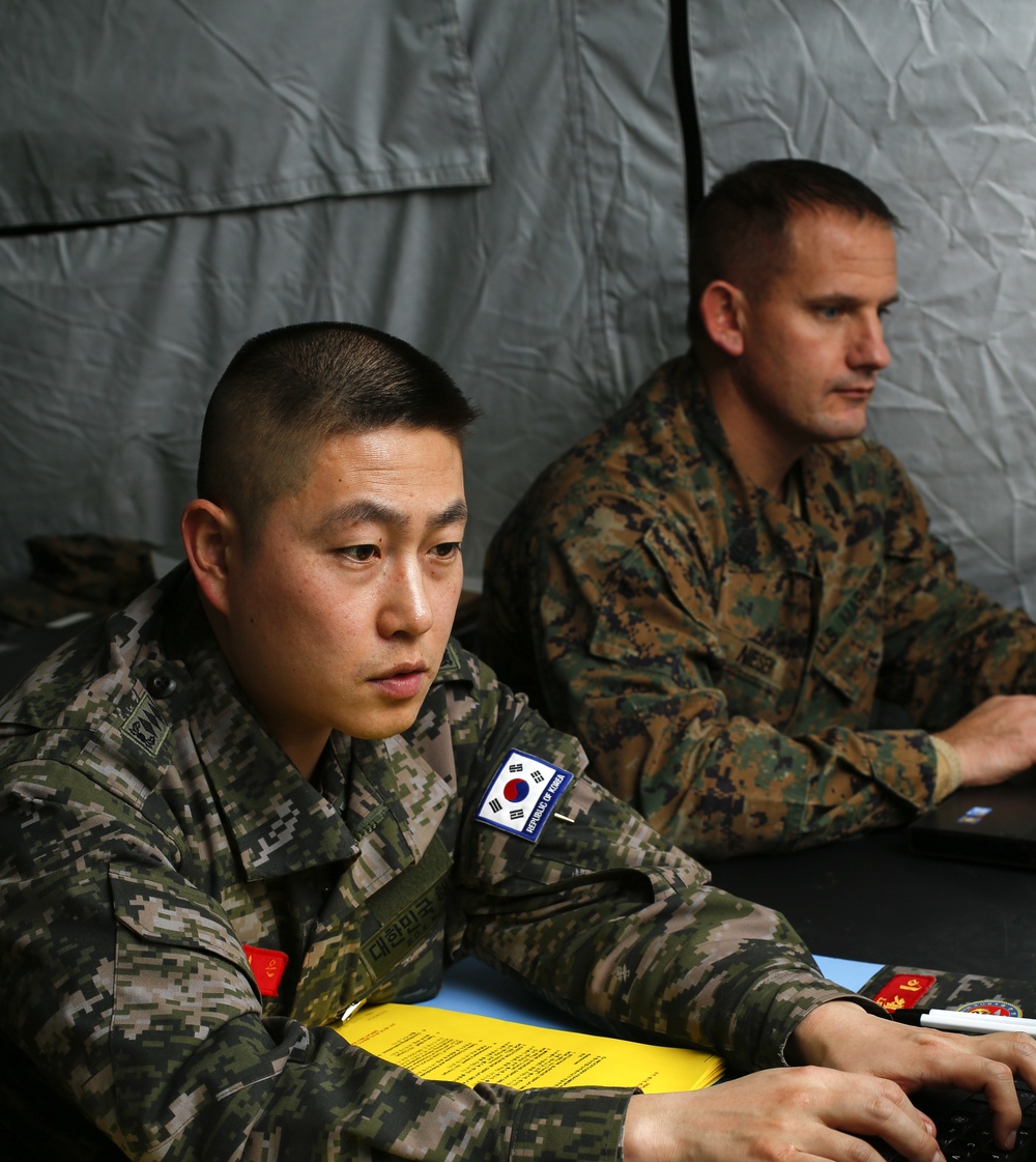 U.S. Marines and ROK Marines participate in Exercise Key Resolve 15