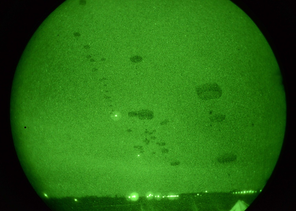 US, Hungarian paratroopers build interoperability with combined airfield seizure, live fire