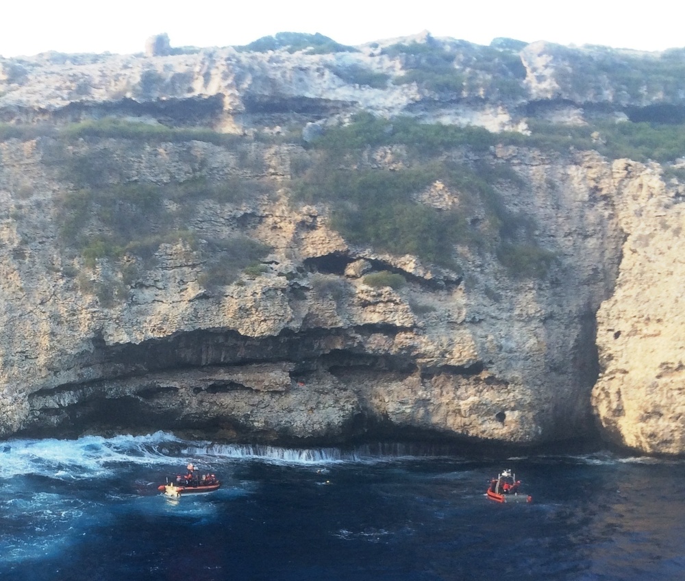 Coast Guard rescues 8 Cuban migrants stranded on Monito Island, Puerto Rico