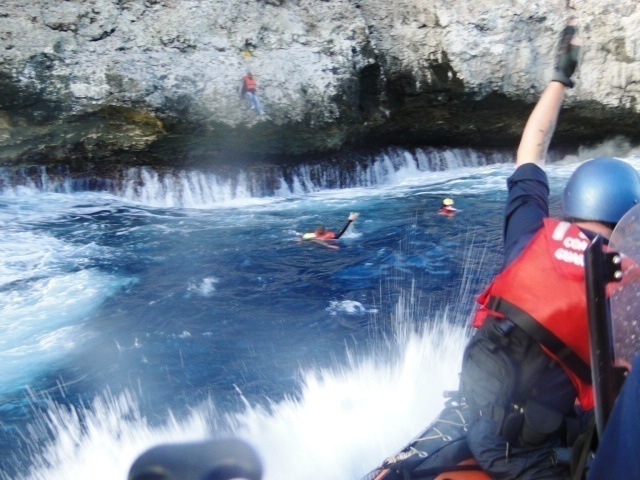 Coast Guard rescues 8 Cuban migrants stranded on Monito Island, Puerto Rico