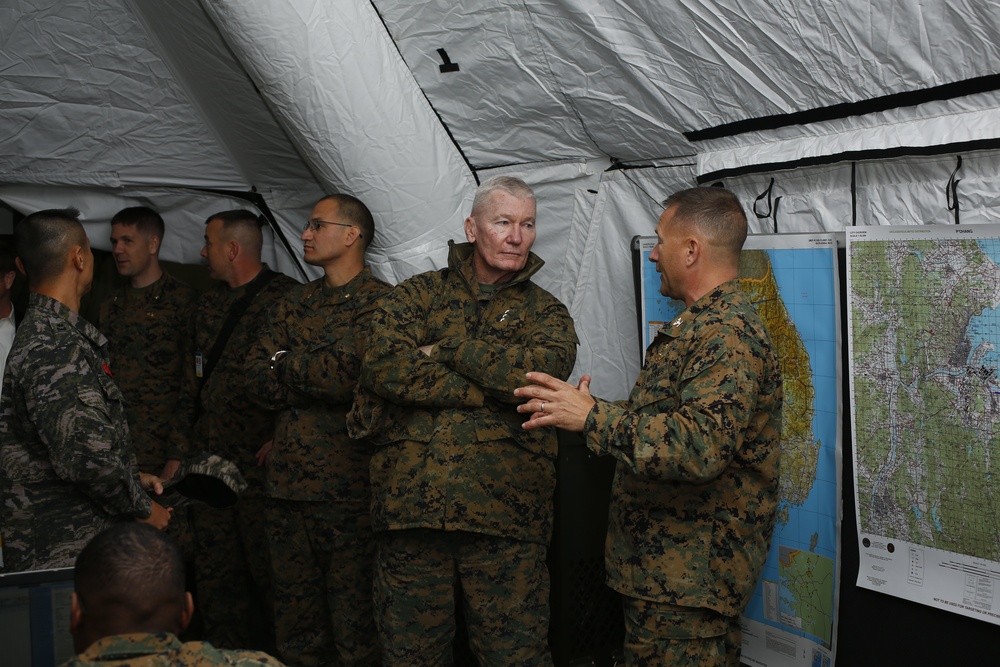Key Resolve 15- Lt. Gen. Toolan Visits COC