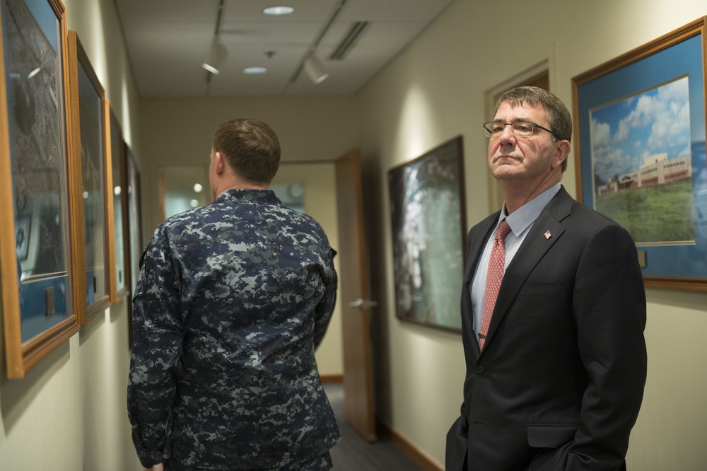 Secretary of Defense Ash Carter visits National Security Agency headquarters