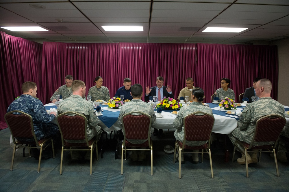 Secretary of Defense Ash Carter visits National Security Agency headquarters