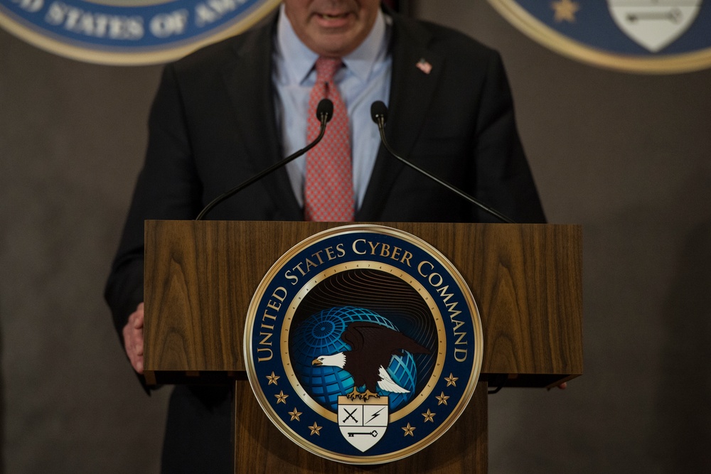 Secretary of Defense Ash Carter visits National Security Agency headquarters