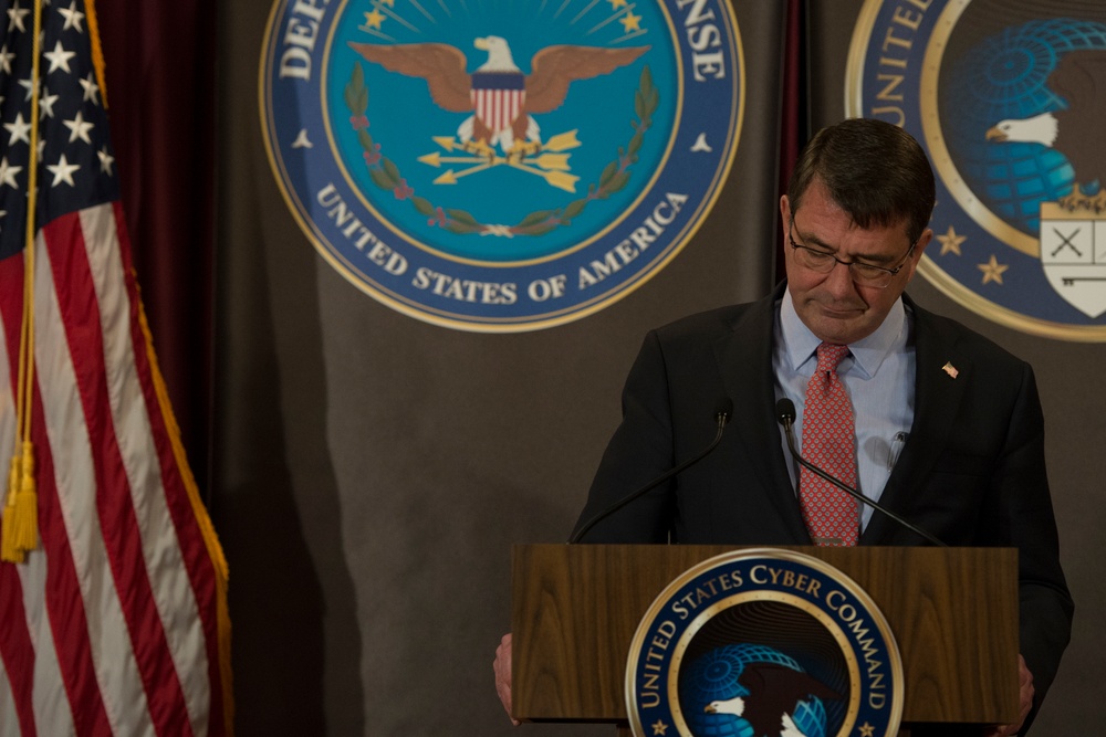 Secretary of Defense Ash Carter visits National Security Agency headquarters