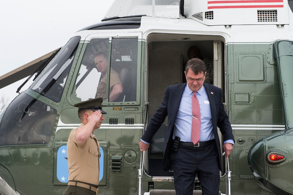 Secretary of Defense Ash Carter visits National Security Agency headquarters