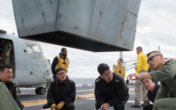 ROKN sailors visit USS Bonhomme Richard
