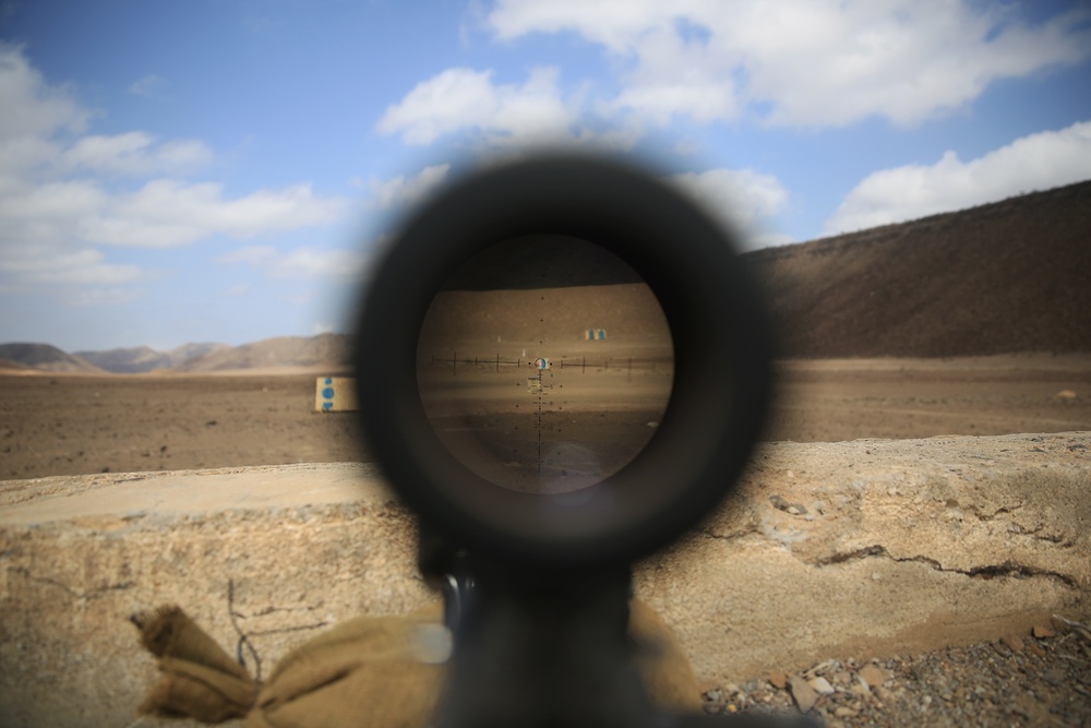 24th MEU's Headquarters and Service Company conducts live-fire exercise