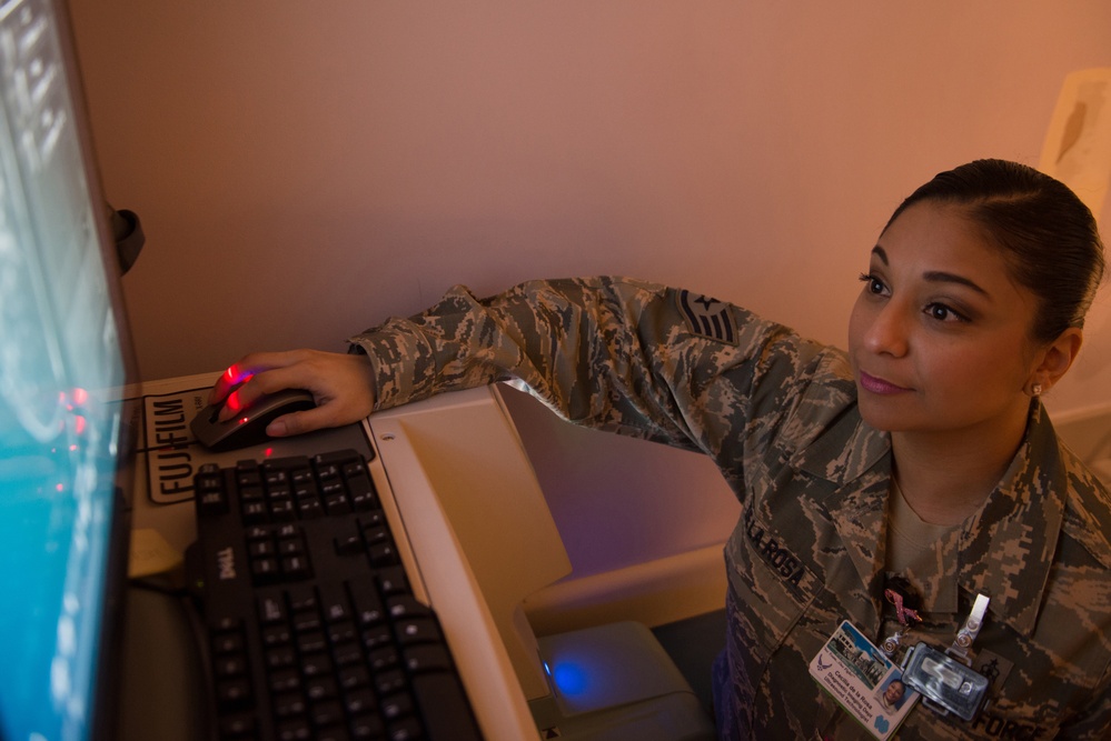 Imagery Airman provides quality care
