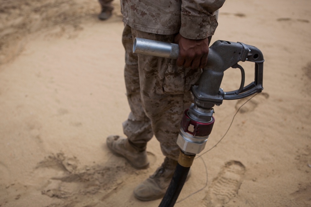 2D Transportation Support Battalion provides fuel for 2nd Amphibious Assault Battalion