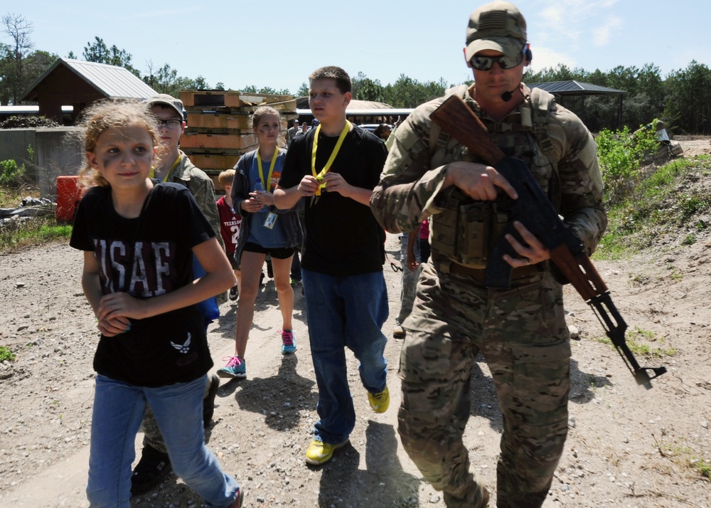 Jr. Raptor brings deployment to children