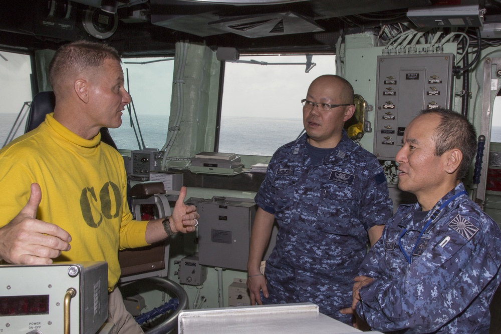 USS Bonhomme Richard: JMSDF onboard BHR