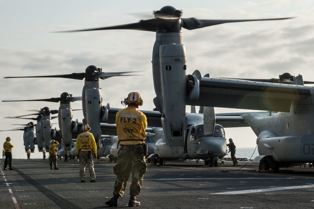 USS Bonhomme Richard: Preparations to board and launch an MV-22