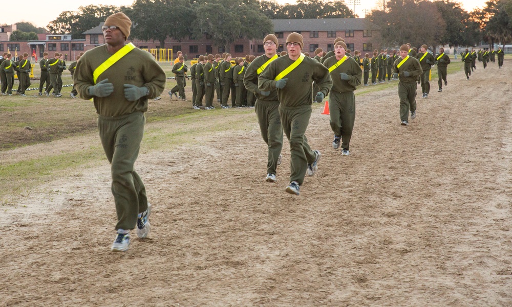 Parris Island recruits train for Marine Corps’ high fitness standards