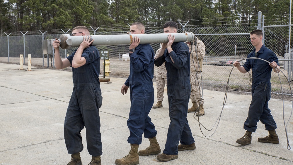 Marines train with mine clearing weapon system