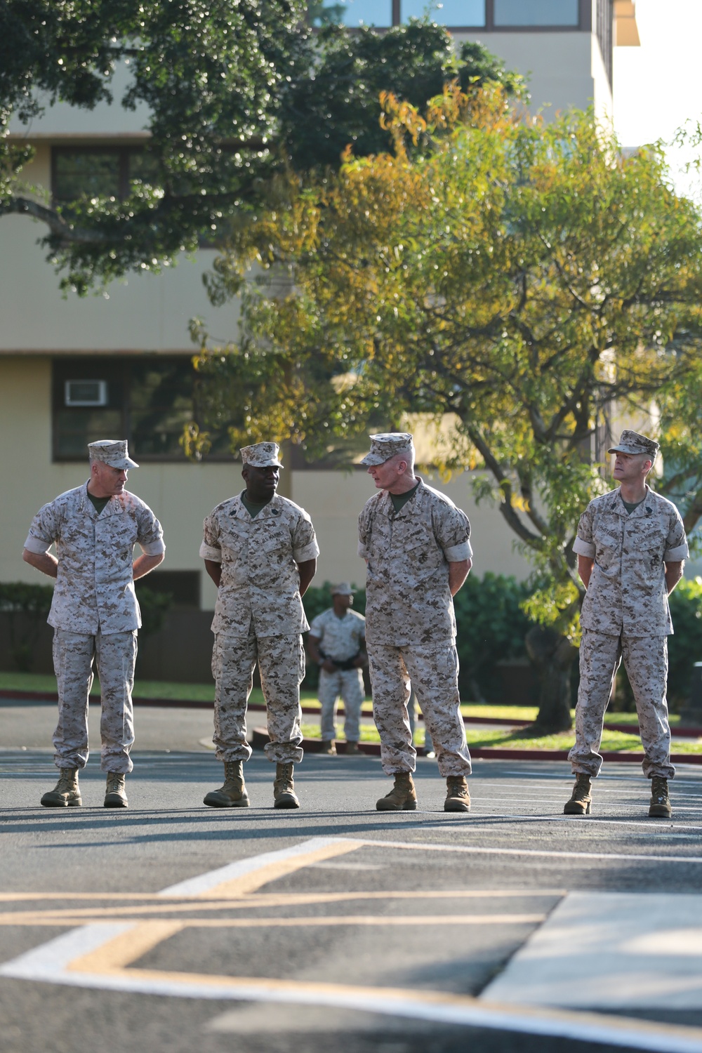 Commandant of the Marine Corps and Sgt. Maj. of the Marine Corps Visit U.S. Marine Corps Forces, Pacific