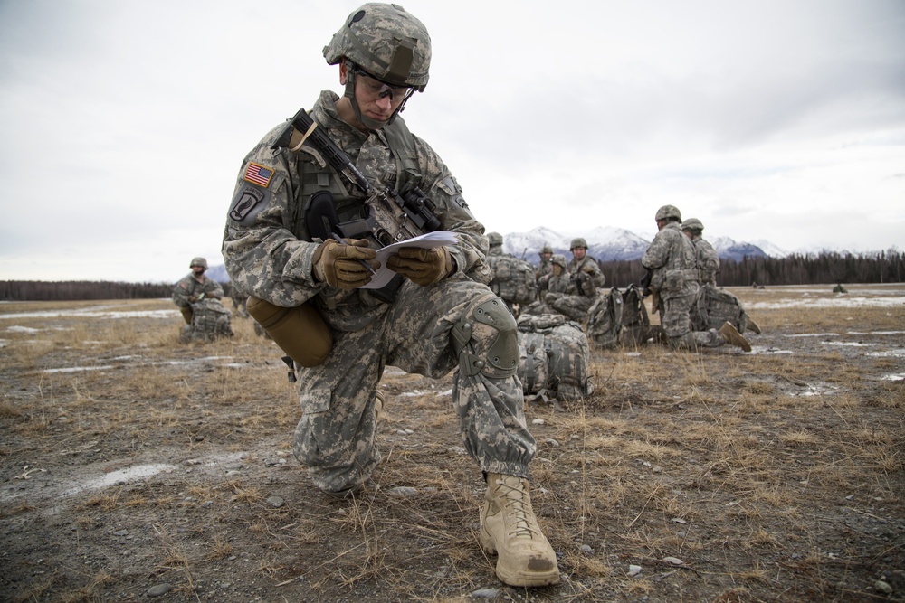 Paratroopers conduct forced-entry ops