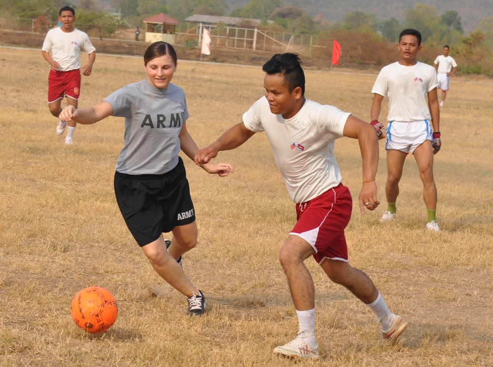 Sports Day promotes camaraderie, good relations between RCAF, US troops