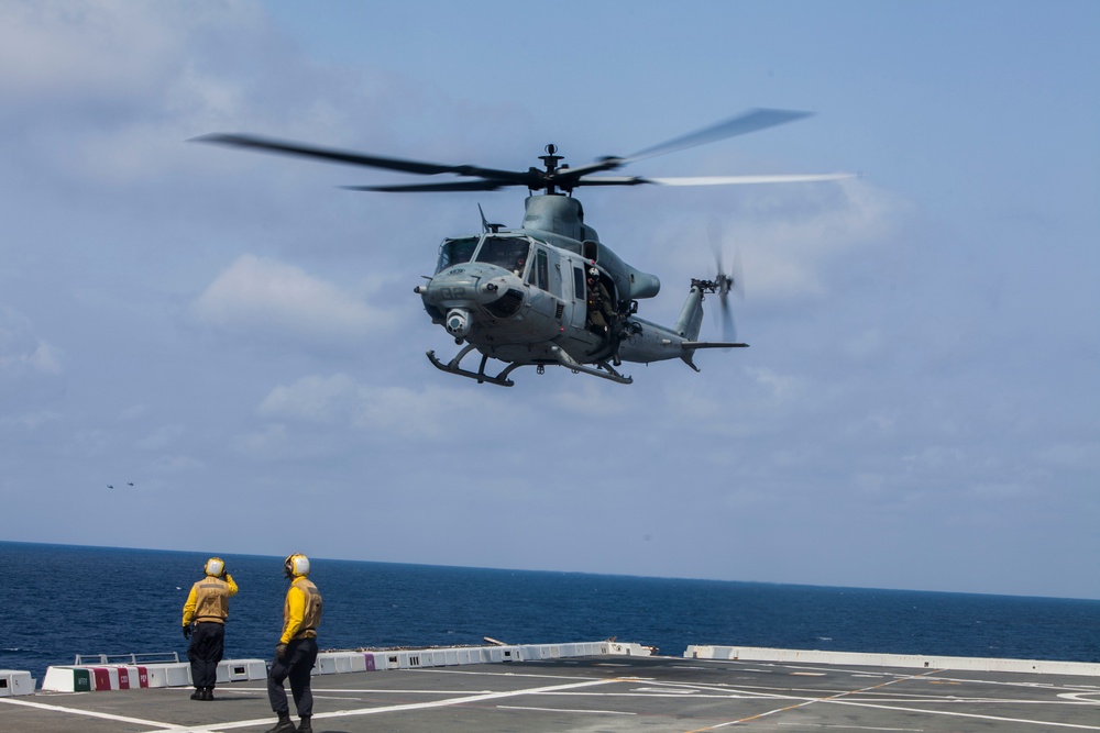 VMM 262 (Rein) aboard the USS Green Bay