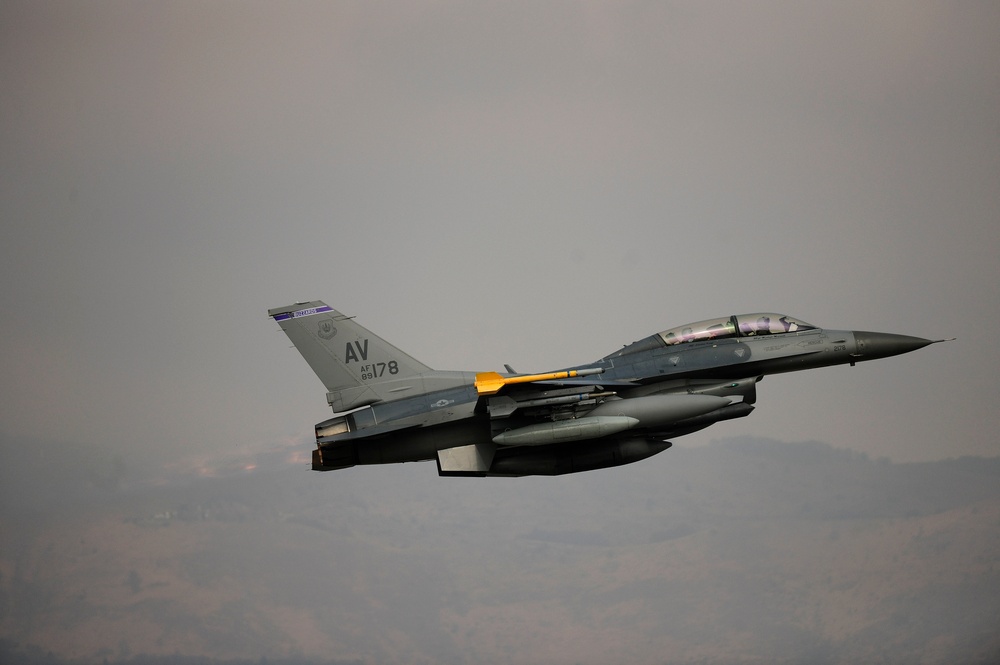 F-16s head to Estonia for training