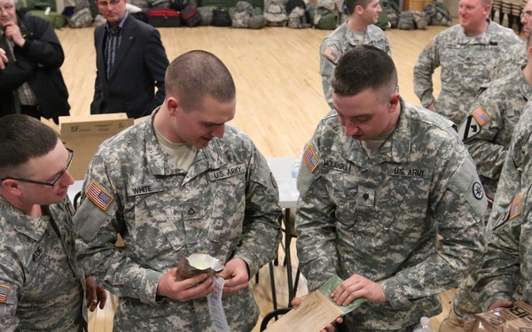 Soldiers meet with local Canadians during transportation exercise