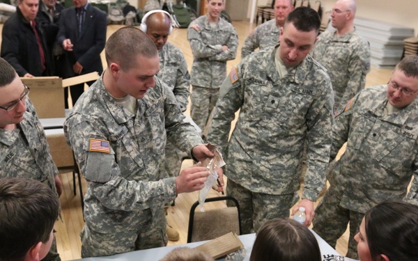Soldiers meet local Canadians during transportation exercise
