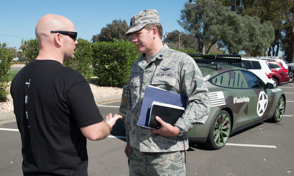 Tesla recruiters seek vets