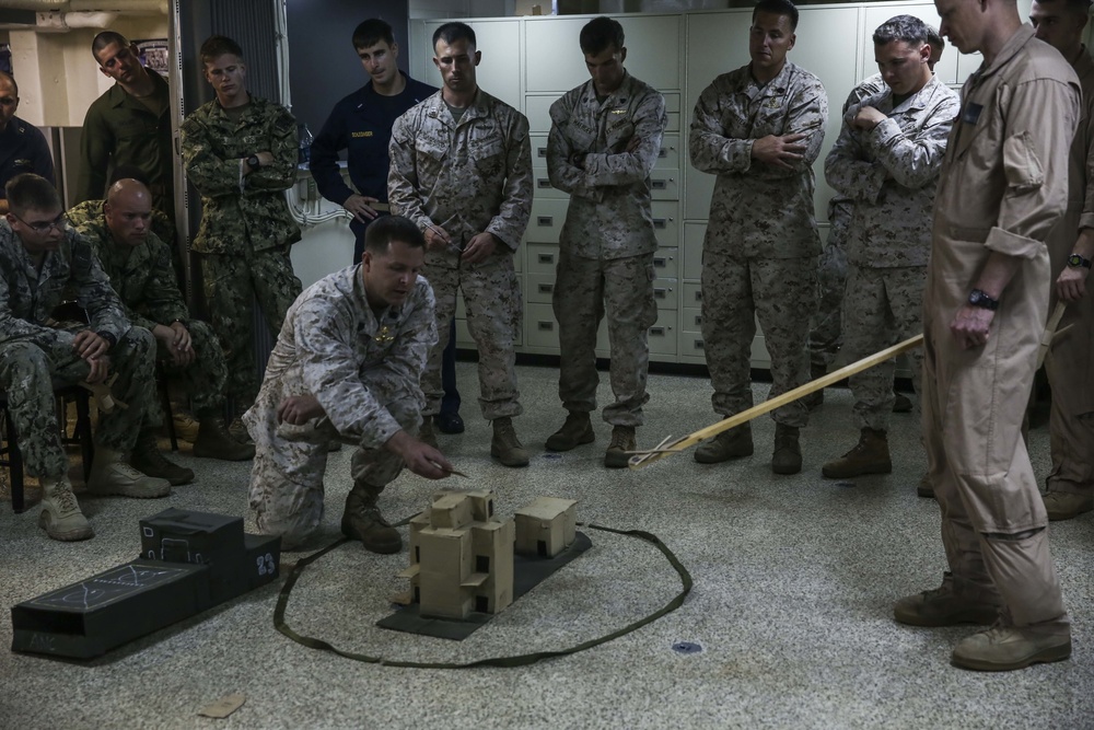 15th MEU MRF secures Atlas during VBSS