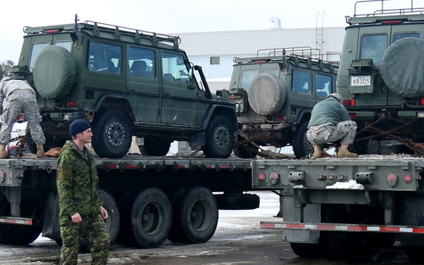 Soldiers join forces with Canadian Army during Maple Caravan 15