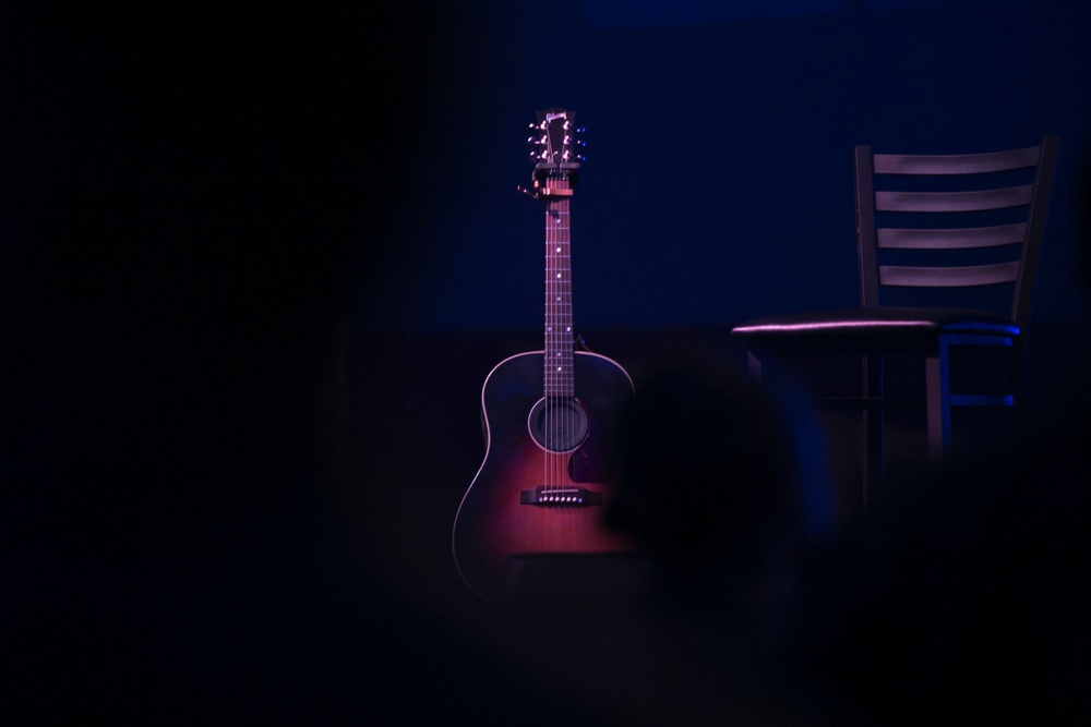 Chris Young brings American country to Korea