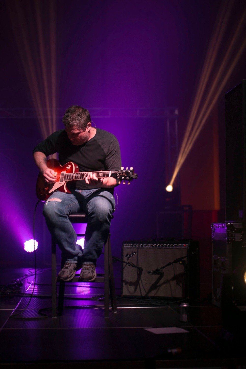 Chris Young brings American country to Korea