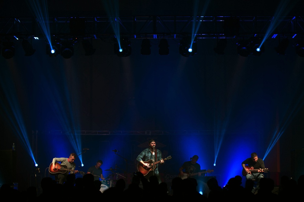 Chris Young brings American country to Korea