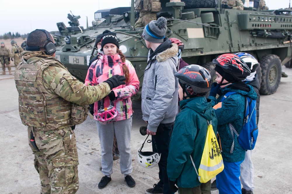 Young Estonian's receive instruction prior to Dragoon Ride