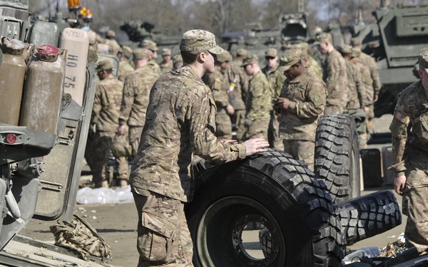 2nd Sqdn, 2nd CR prepares their equipment for OAR