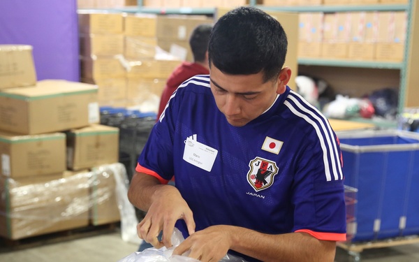 Marines volunteer at Boston local outreach organization