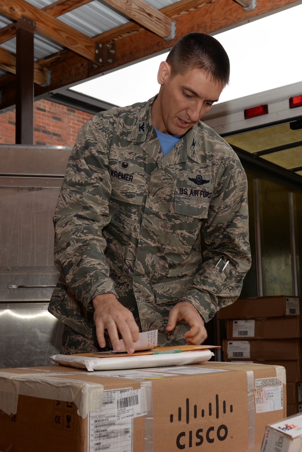 375th Air Mobility Wing commander visits the Official Mail Center