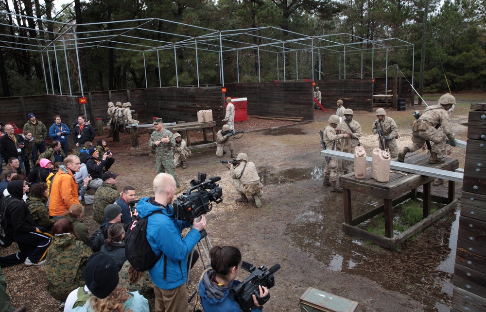 2015 Educators Workshop brings Western New York community leaders, teachers to MCRD Parris Island