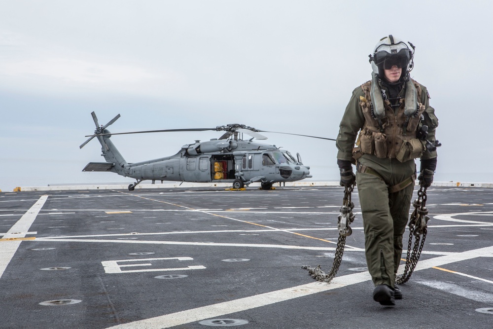 USS Arlington conducts flight operations in the Atlantic Ocen