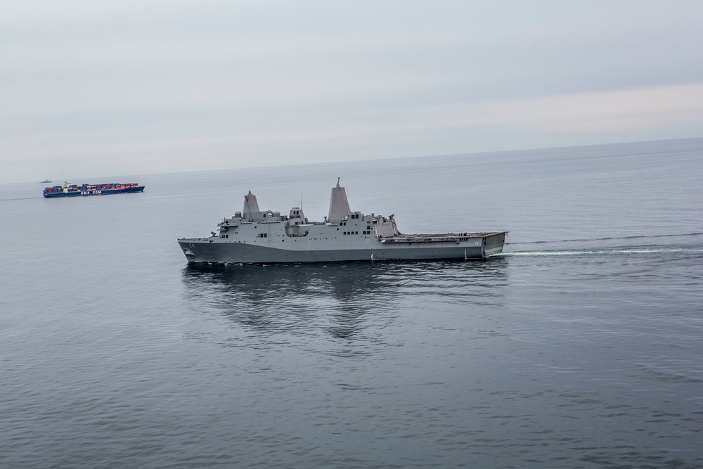 USS Arlington conducts flight operations in the Atlantic Ocean