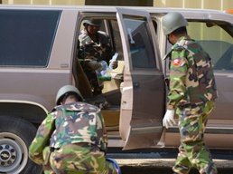 Partner nations test EOD response during Eagle Resolve 2015