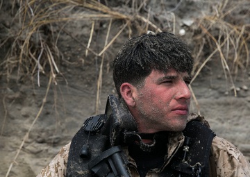 Swift, Silent, Deadly: 2nd Recon Bn. conducts Beach Operations