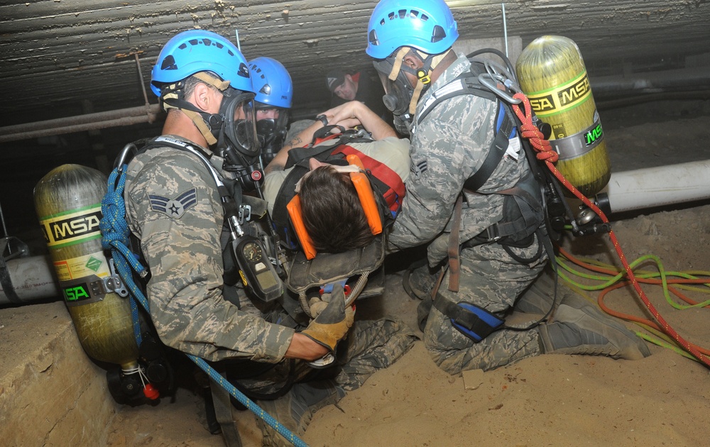 Confined space rescue operations training