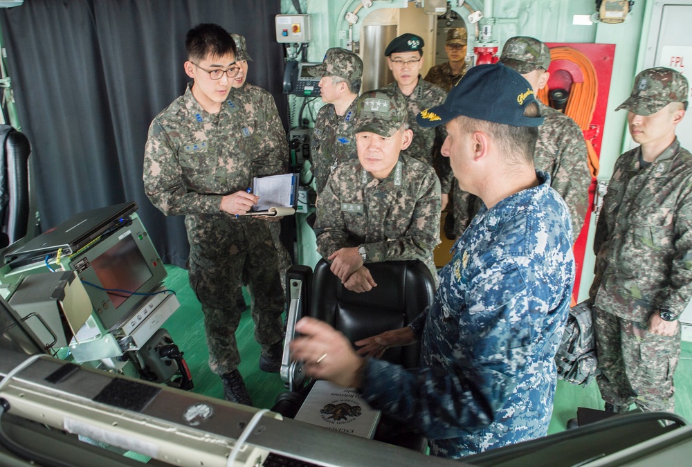 USS Fort Worth operations