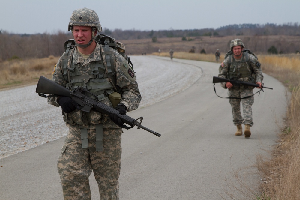 Toughing out the Road March: 807th Medical Command 2015 Best Warrior Competition