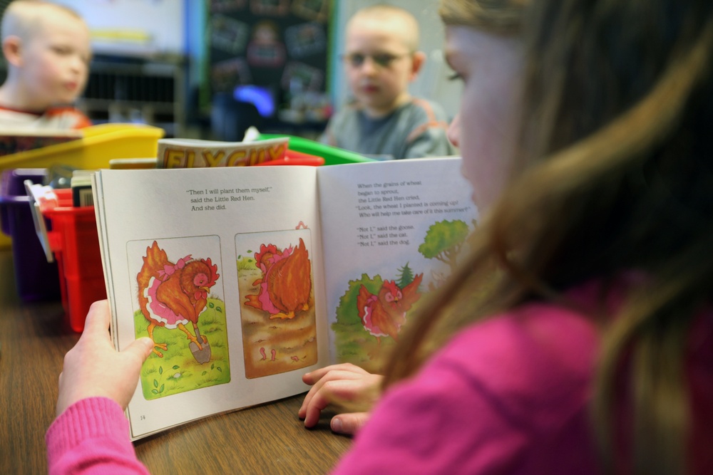 MWSS-274 Marines, Sailors read to make a difference