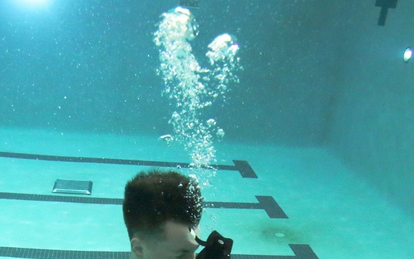 2nd Recon Bn. jumps in the deep end