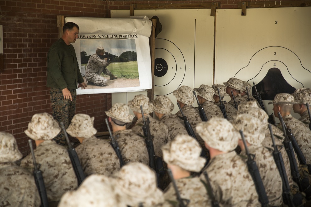 Marine recruits build self-confidence during marksmanship training